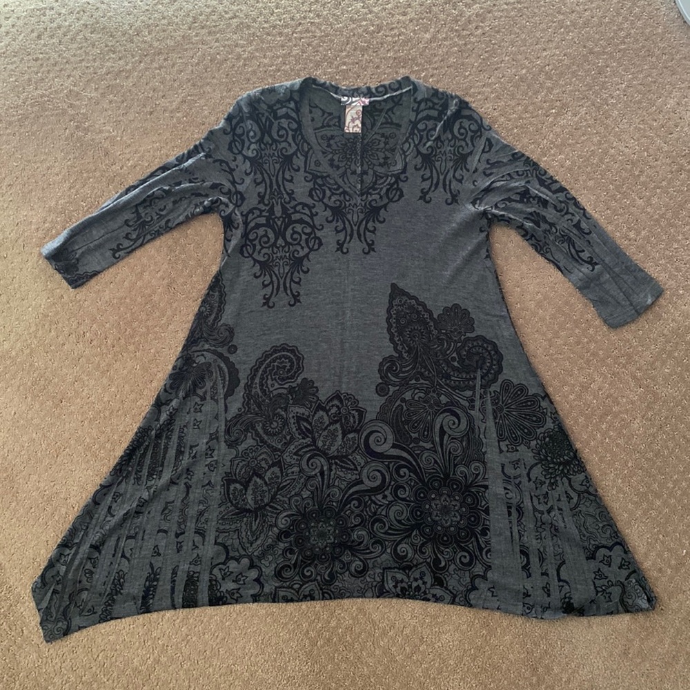 Body Central Long Top with 3/4 length sleeves